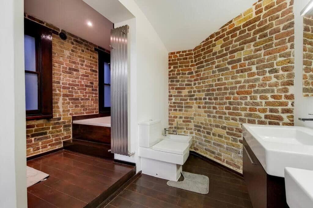 Belgravia Residences Apartment *